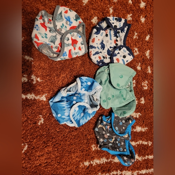 5 Diaper Covers.  Thirsties Brand.   Water Proof Size one.  6 to 18lbs. - Picture 2 of 3